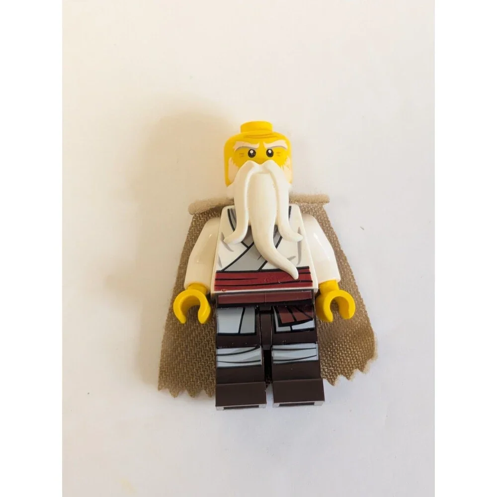 LEGO NINJAGO Minifigure Wu Master with Fuzzy Cape njo0550 70677 **No Hat